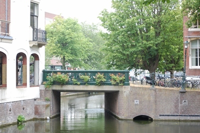 The Nieuwe Ouitleg bridge in 1960s, looks very similar in the photo in 2017
