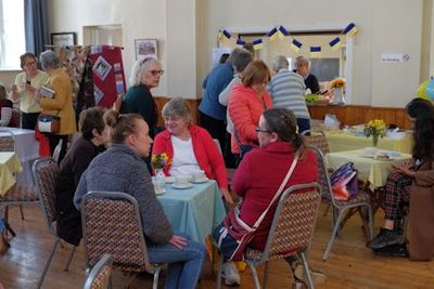 Buyer’s enjoying a coffee and cake 