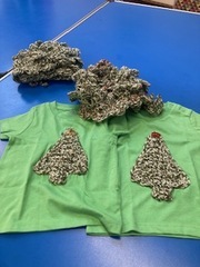 Dexi embellished these cute tea shirts and made xmas tree hats for family twins