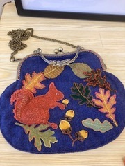 Beautiful bag appliqué using tweed fabric by Gail