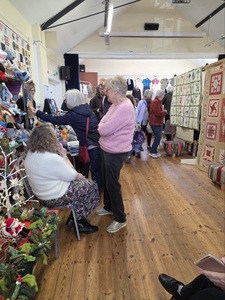 Chatting about exhibits